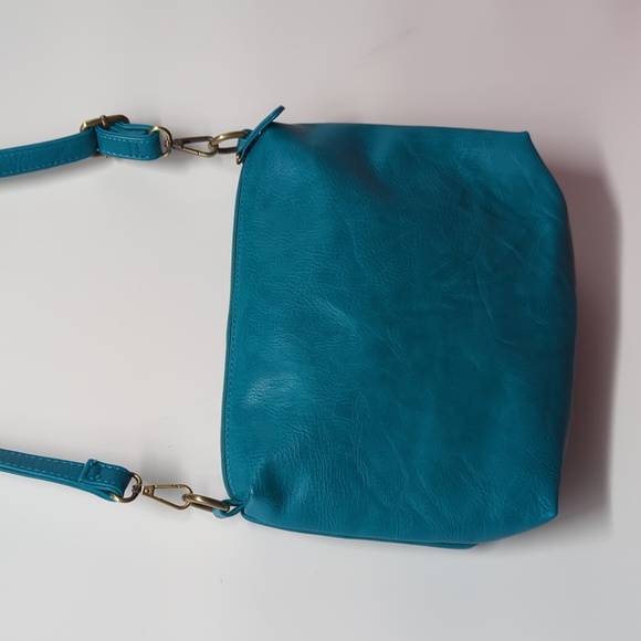 Turquoise Faux Leather Crossbody Bag - Picture 4 of 7